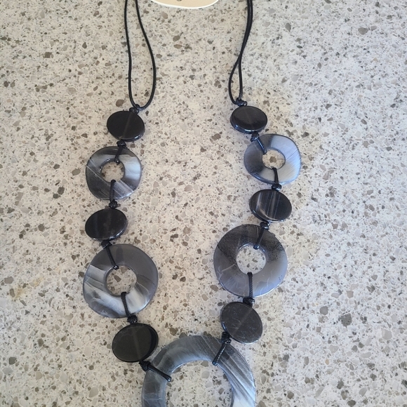 Necklace - Picture 1 of 1